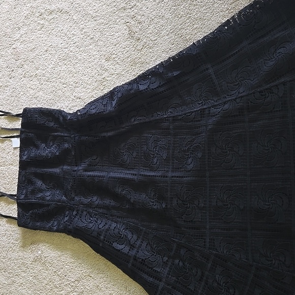 LOFT Floral Lace Strapless Midi Pocket Dress - Picture 5 of 10